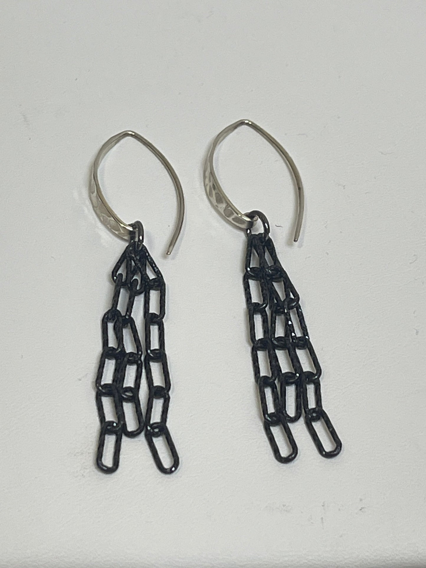 EARRINGS DESIGNER  CMB in BLACK & SILVER