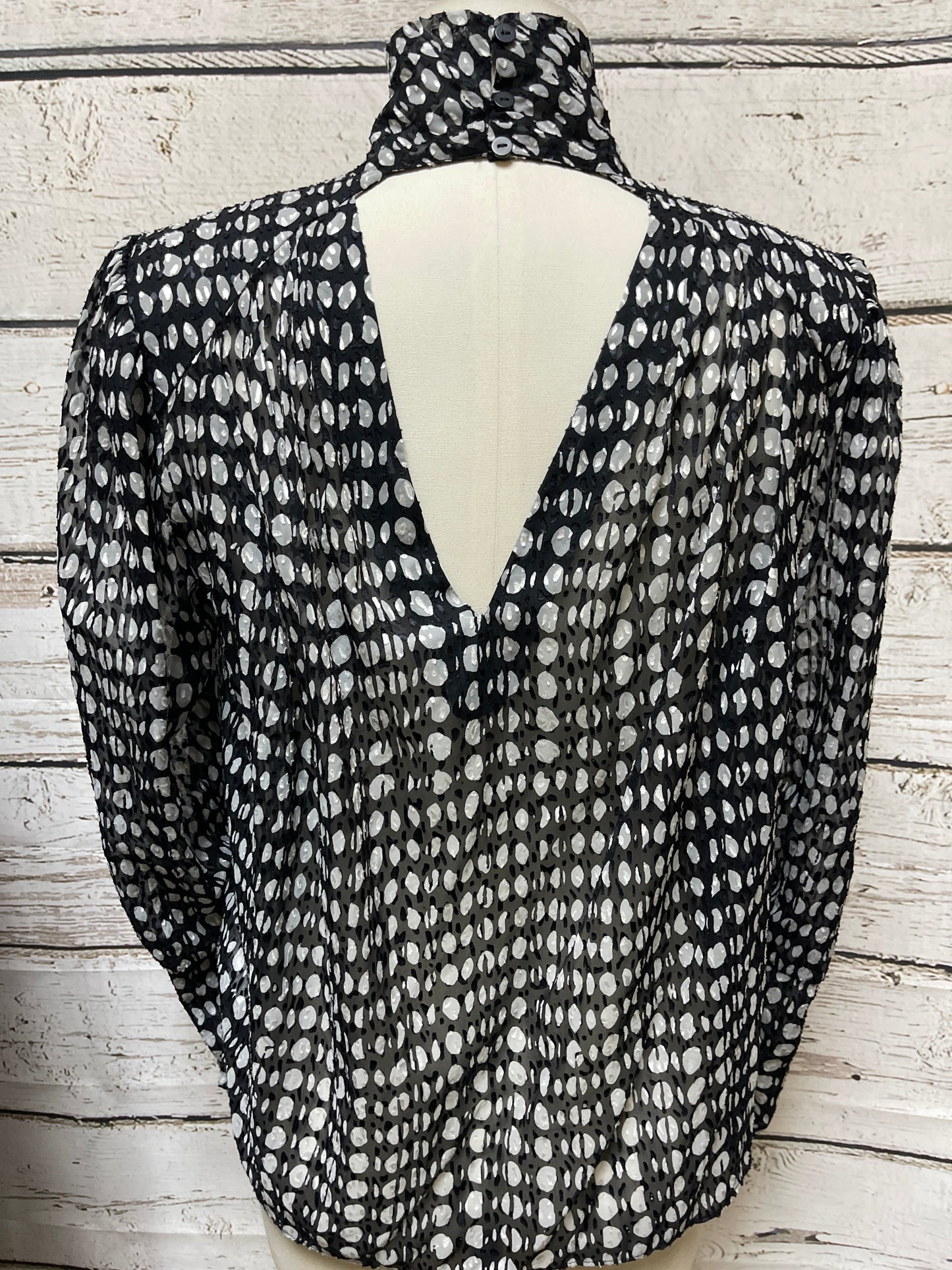 Blouse Designer By Cma In Black & White, Size: S