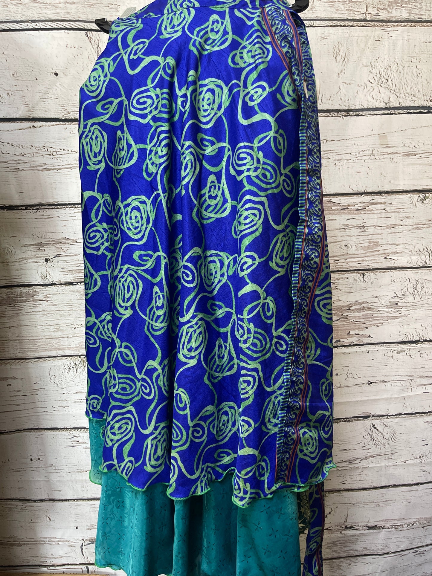 Blue & Green Skirt Maxi Clothes Mentor, Size L