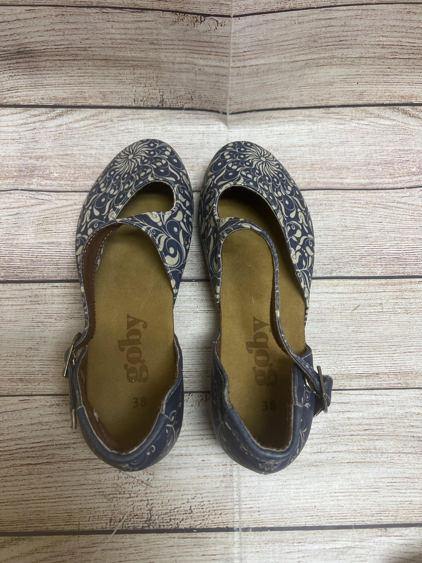 Shoes Flats By Cmc In Blue & Cream, Size: 7.5