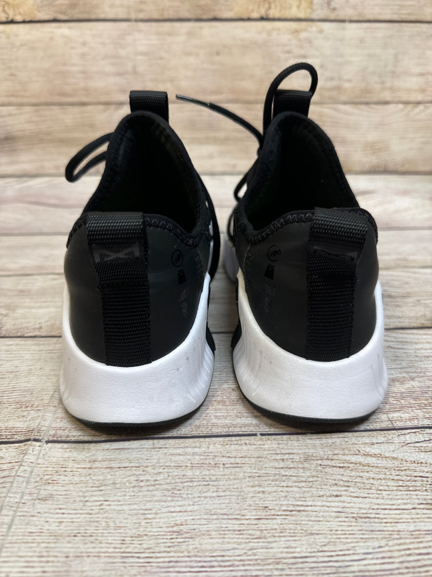 Shoes Athletic By Nike In Black & White, Size: 7