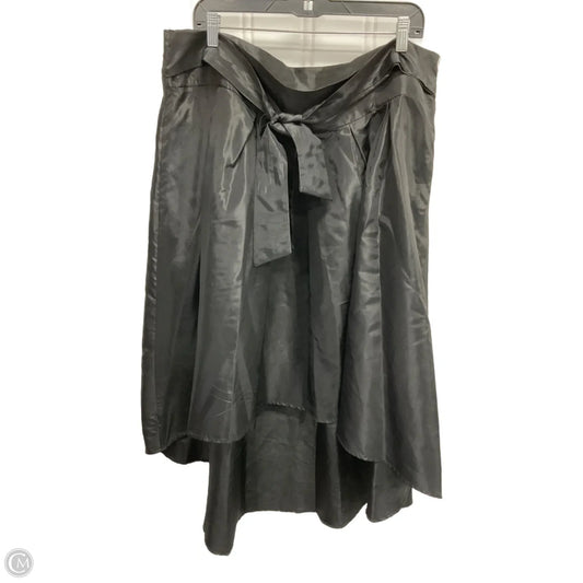 Skirt Midi By Clothes Mentor In Black, Size: 24