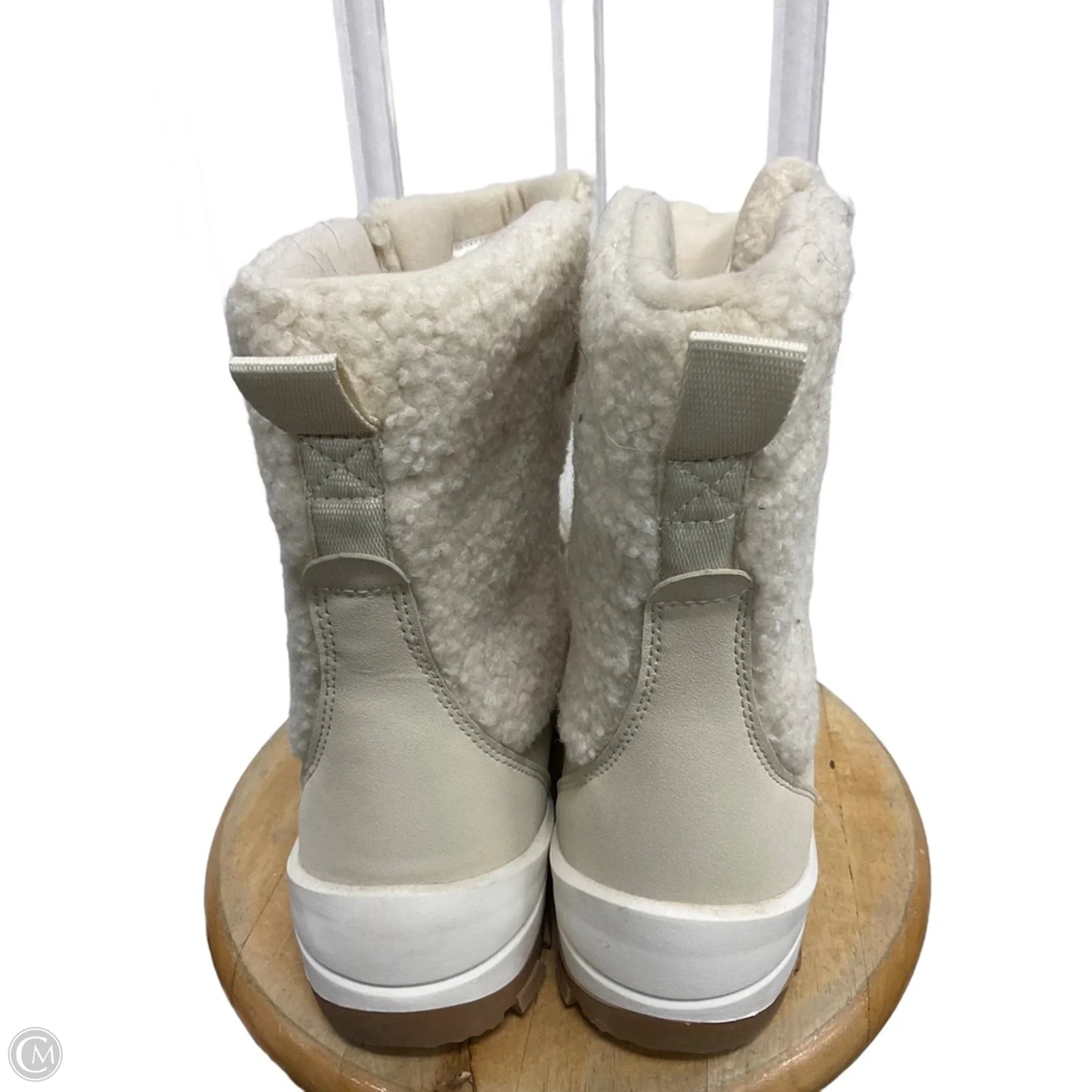 Boots Snow By Universal Thread In Cream, Size: 11
