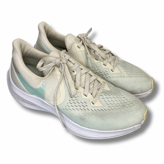 Shoes Athletic By Nike In Cream, Size: 8.5