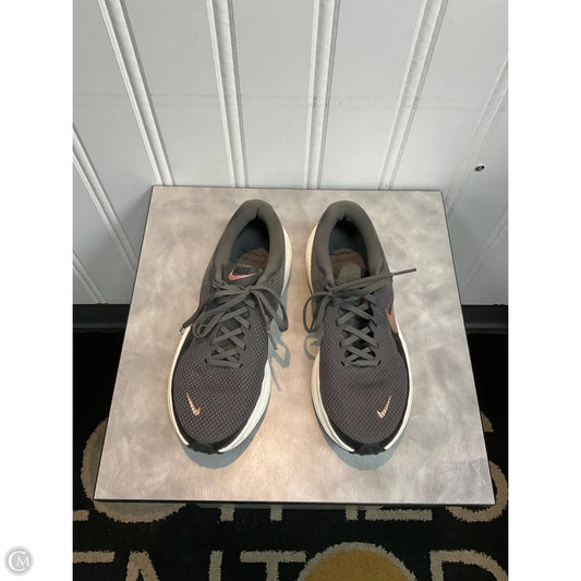 Shoes Athletic By Nike In Grey, Size: 9.5