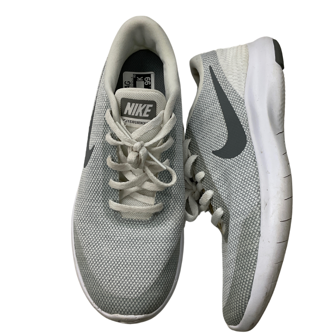 Shoes Athletic By Nike In Grey, Size: 8