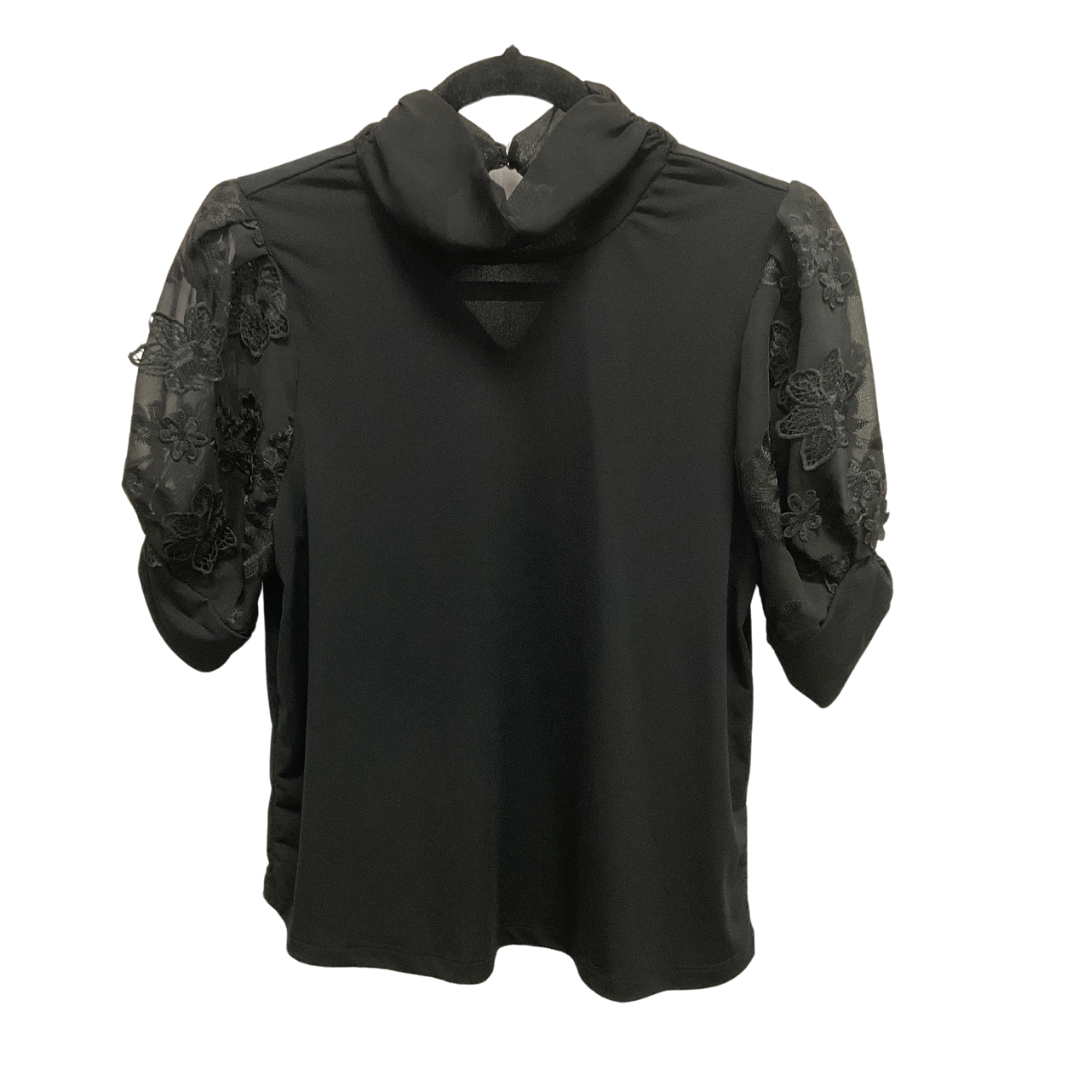 Top Short Sleeve By Cable And Gauge In Black, Size: M