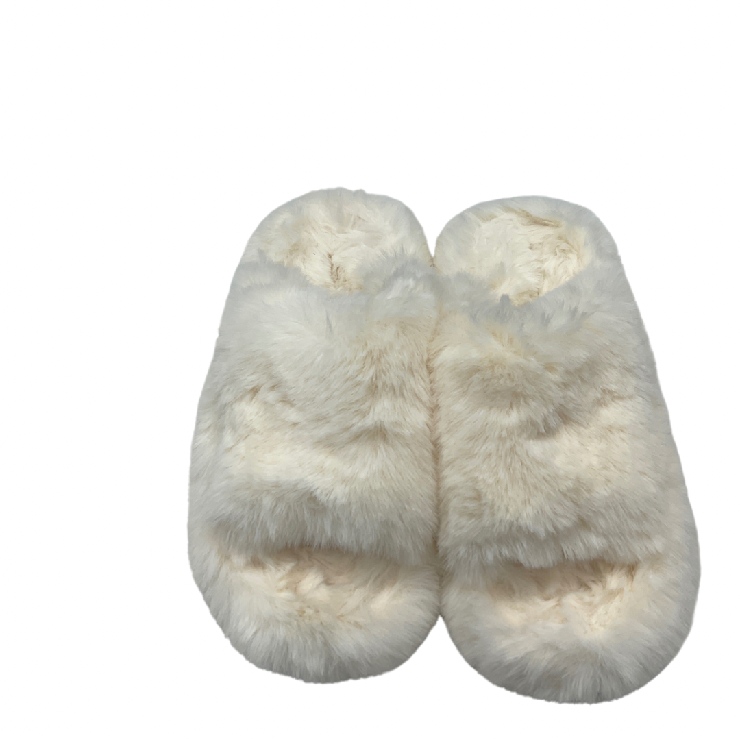 Slippers By Maeve In Cream