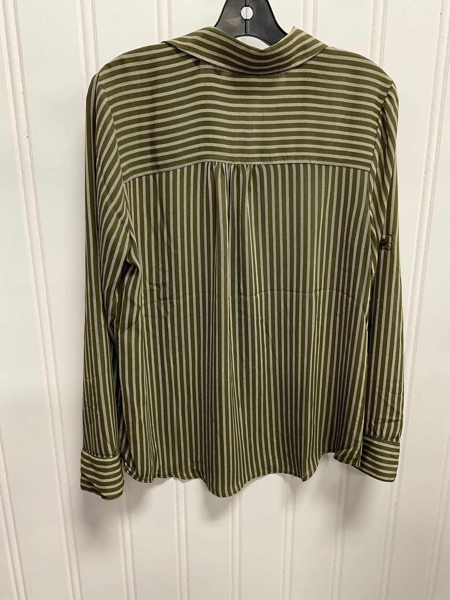 Top Long Sleeve By Maurices In Green, Size: M