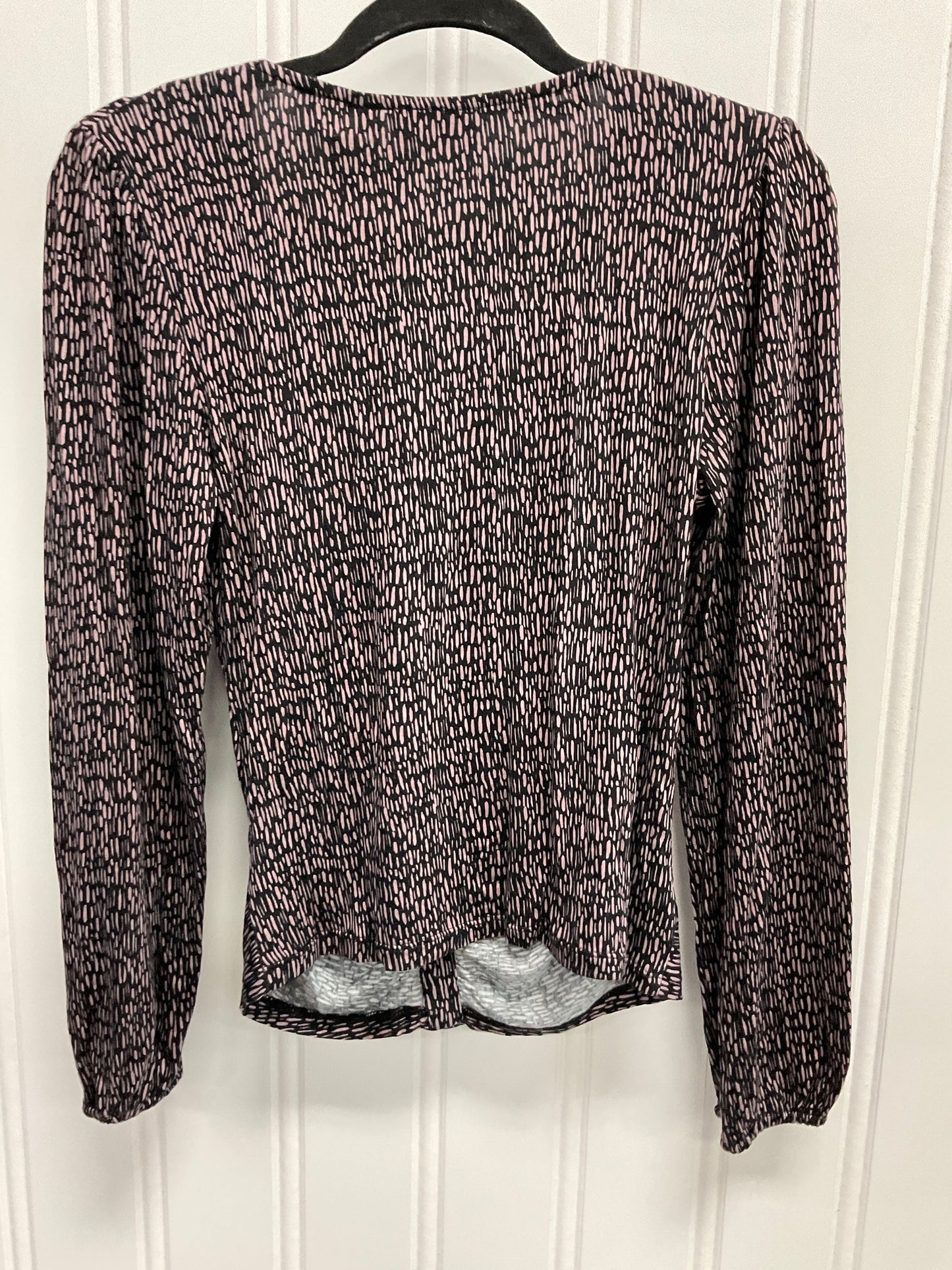 Top Long Sleeve By Clothes Mentor In Black & Pink, Size: M