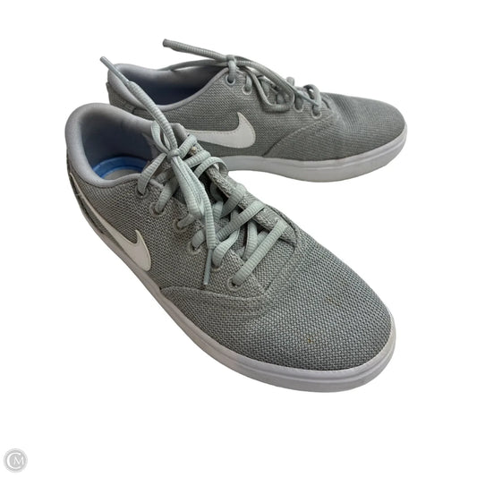 Shoes Sneakers By Nike In Grey, Size: 7.5