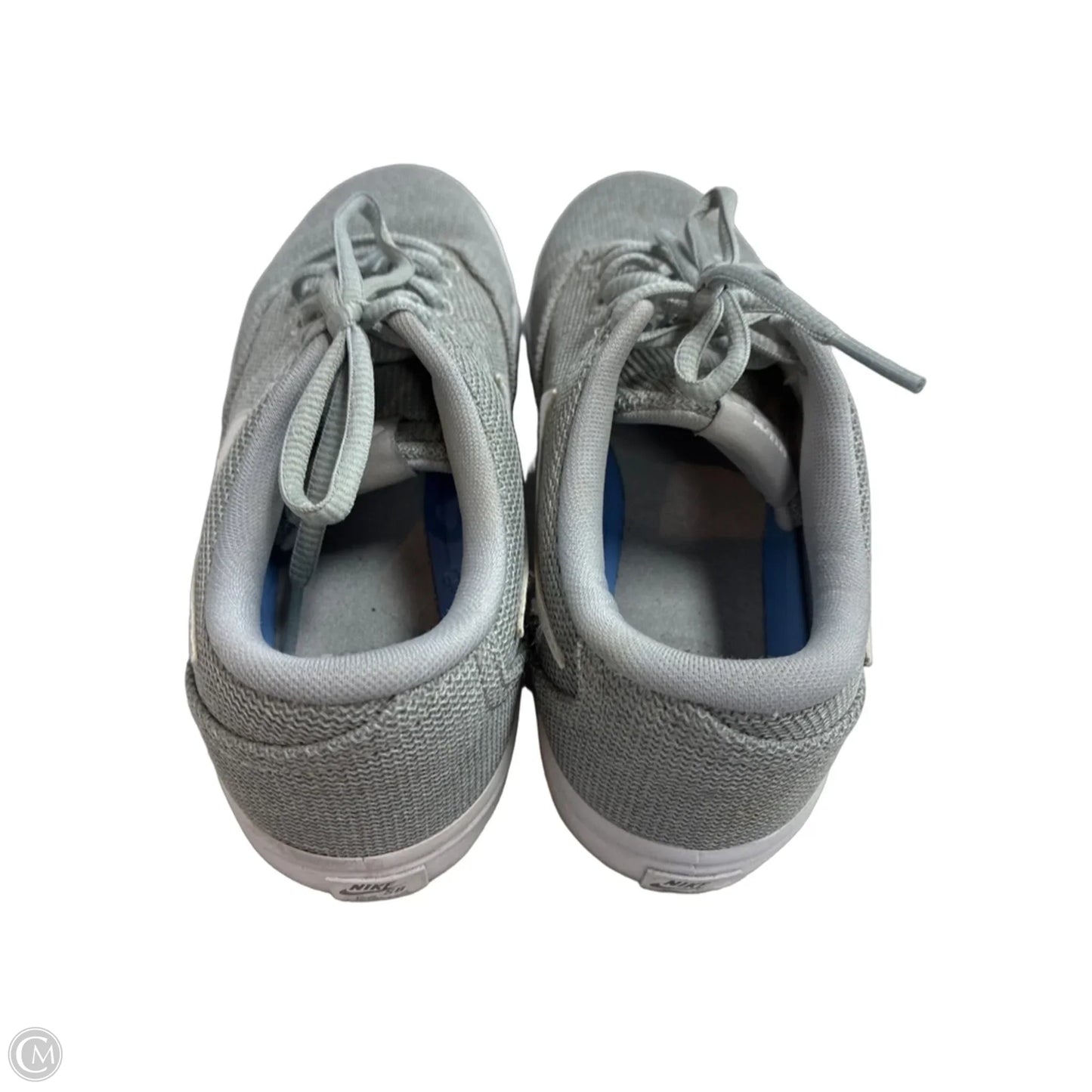 Shoes Sneakers By Nike In Grey, Size: 7.5