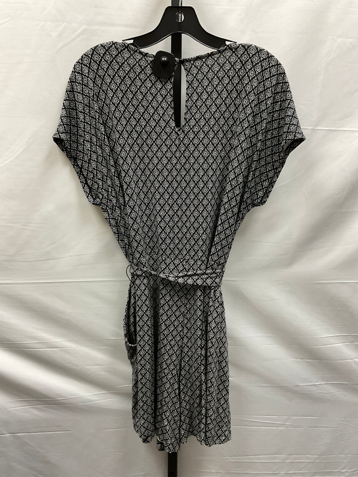 Black & White Romper Old Navy, Size Xl