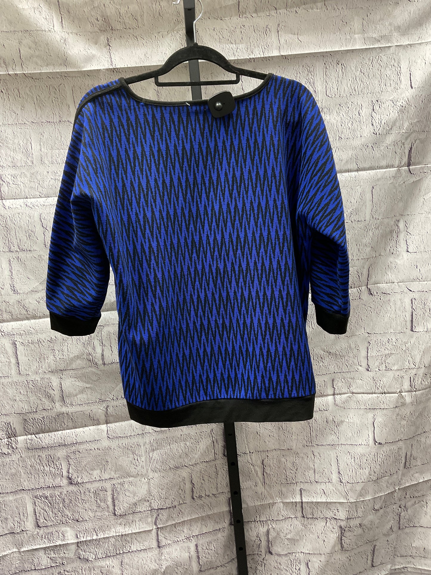 Top Long Sleeve By Dana Buchman  Size: L