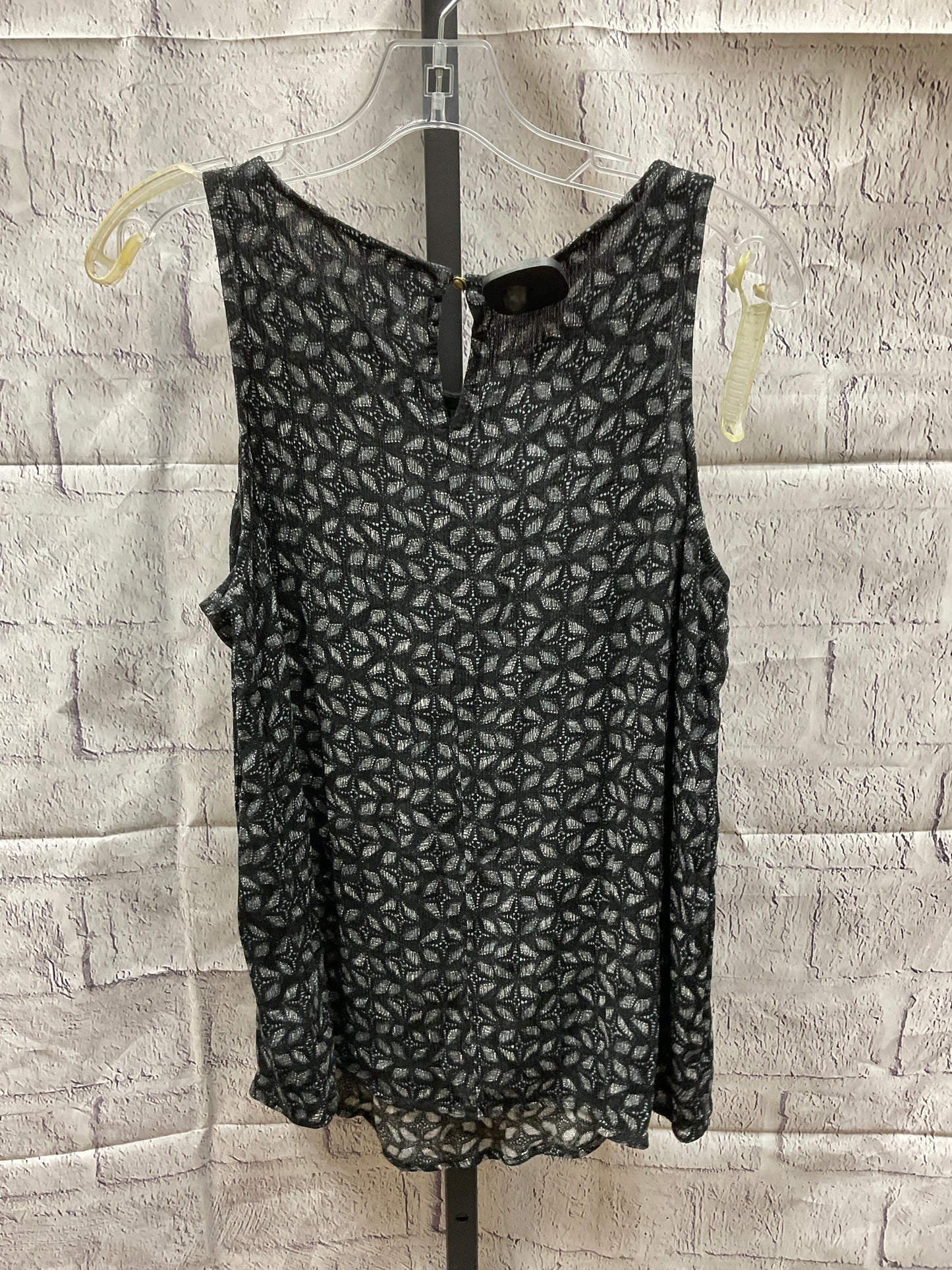 Top Sleeveless By Maurices  Size: L