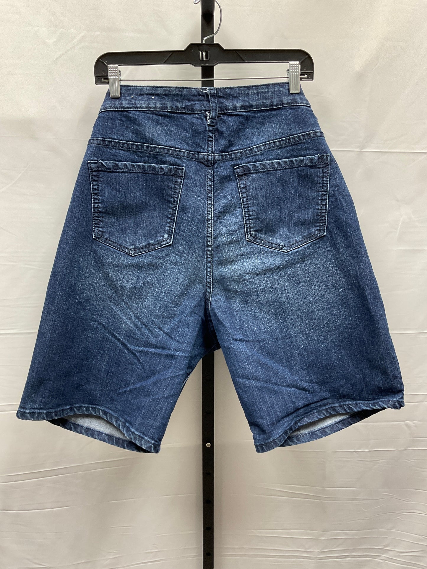 Shorts By Avenue  Size: 20