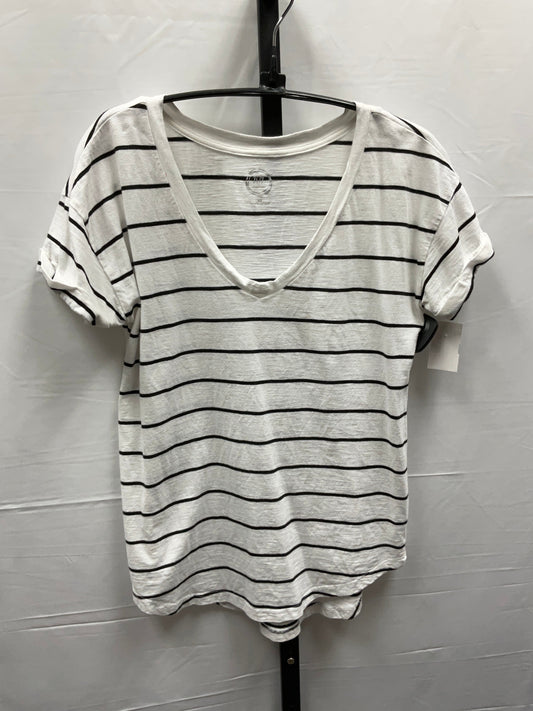 Top Short Sleeve Basic By Maurices  Size: Xs