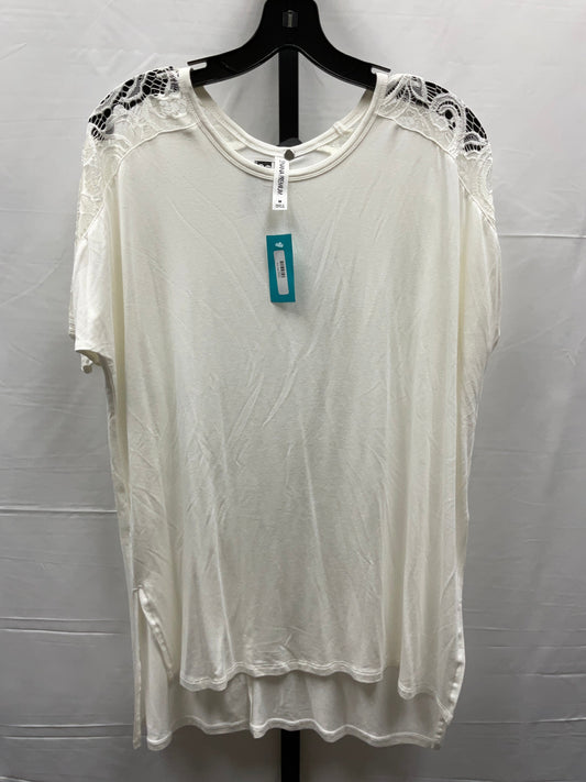 Top Short Sleeve By Zenana Outfitters  Size: M