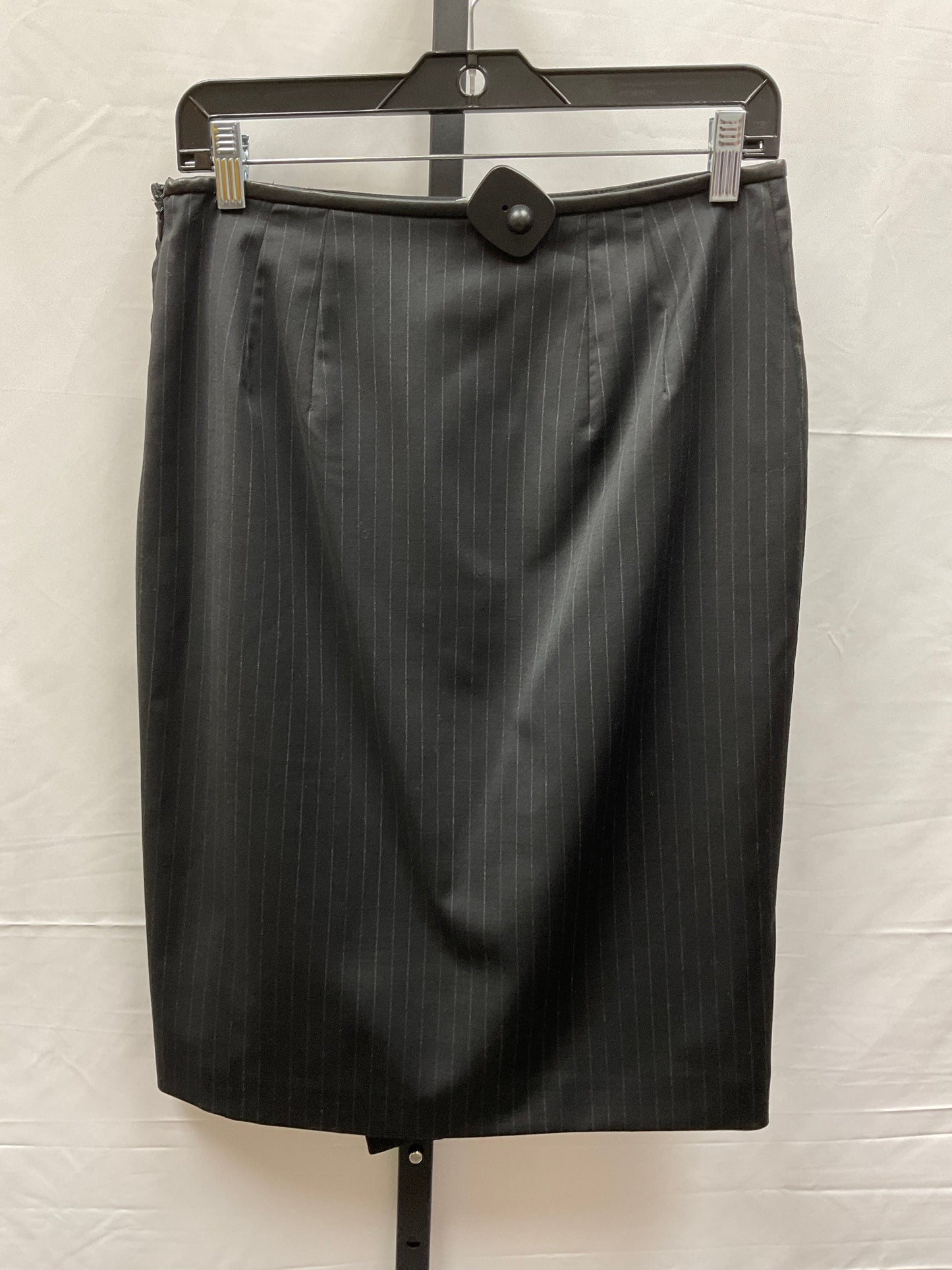 Black Skirt Midi White House Black Market, Size 6