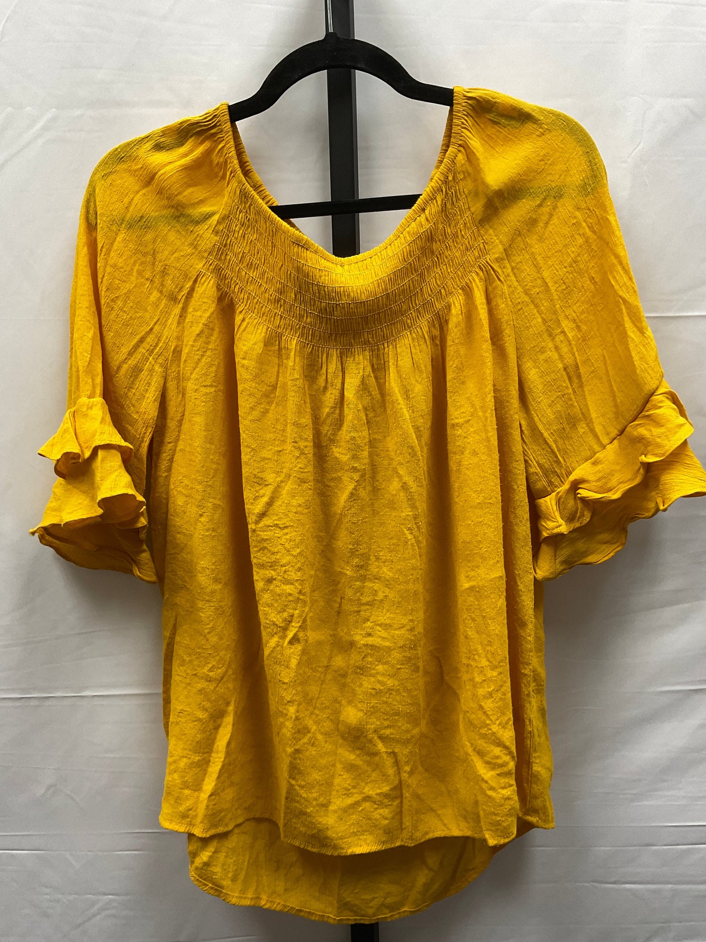 Yellow Top Short Sleeve Cato, Size L