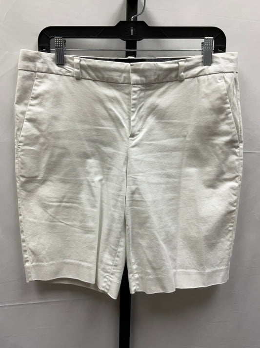 White Shorts Banana Republic, Size 6