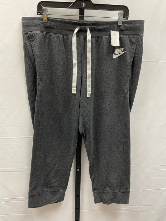 Athletic Capris By Nike Apparel In Grey, Size: Xl