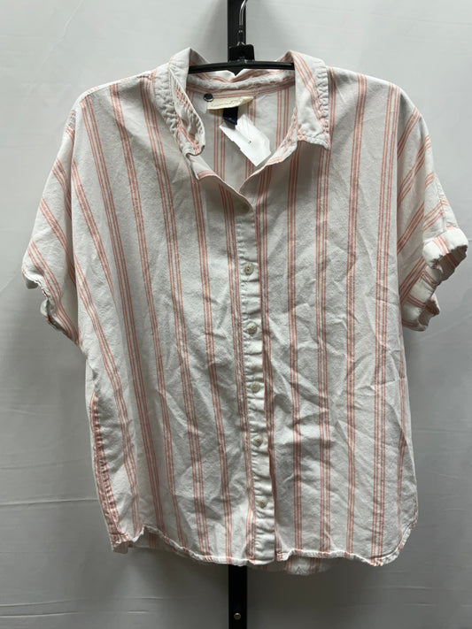 Top Short Sleeve By Universal Thread In Striped Pattern, Size: M