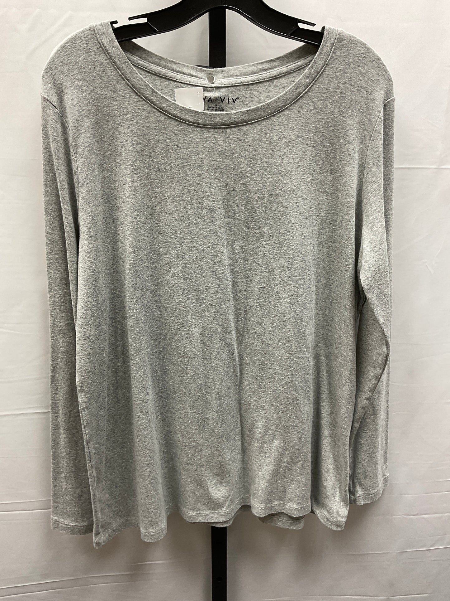 Top Long Sleeve Basic By Ava & Viv In Grey, Size: 1x