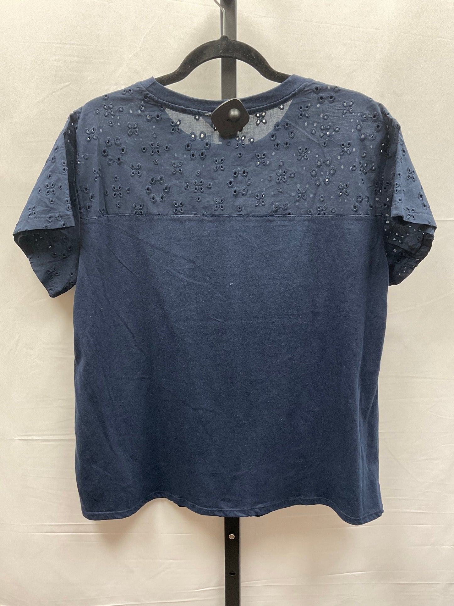 Top Short Sleeve By Time And Tru In Navy, Size: M