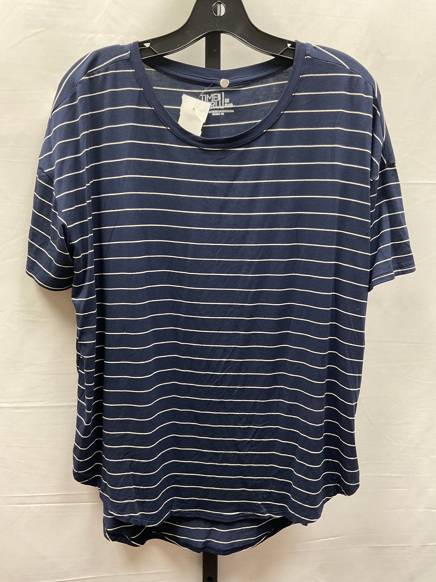 Top Short Sleeve Basic By Time And Tru In Striped Pattern, Size: M