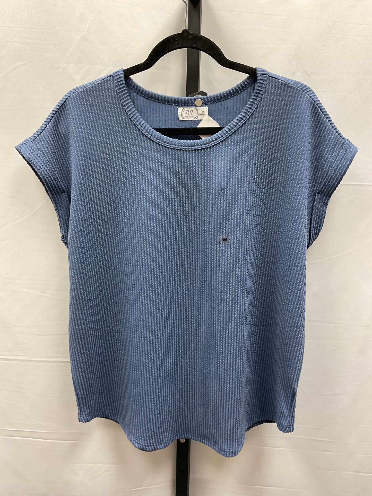 Top Short Sleeve By Maurices In Blue, Size: M