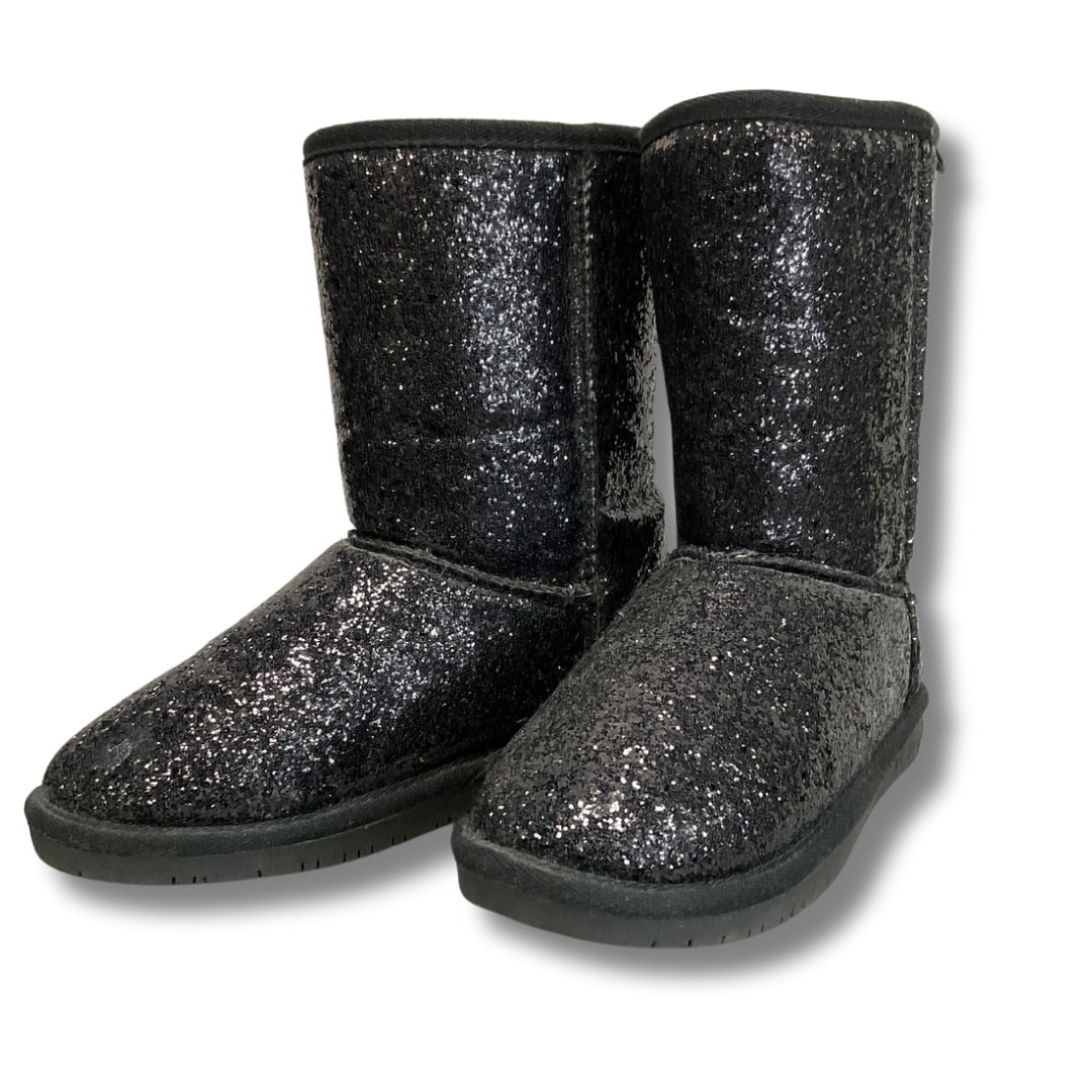 Boots Snow By Bearpaw In Black, Size: 8