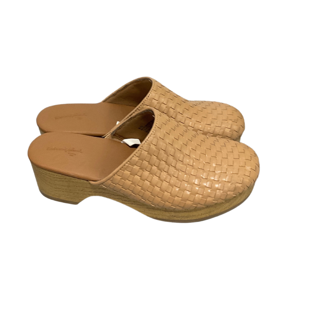 Shoes Heels Block By Universal Thread In Tan, Size: 8.5