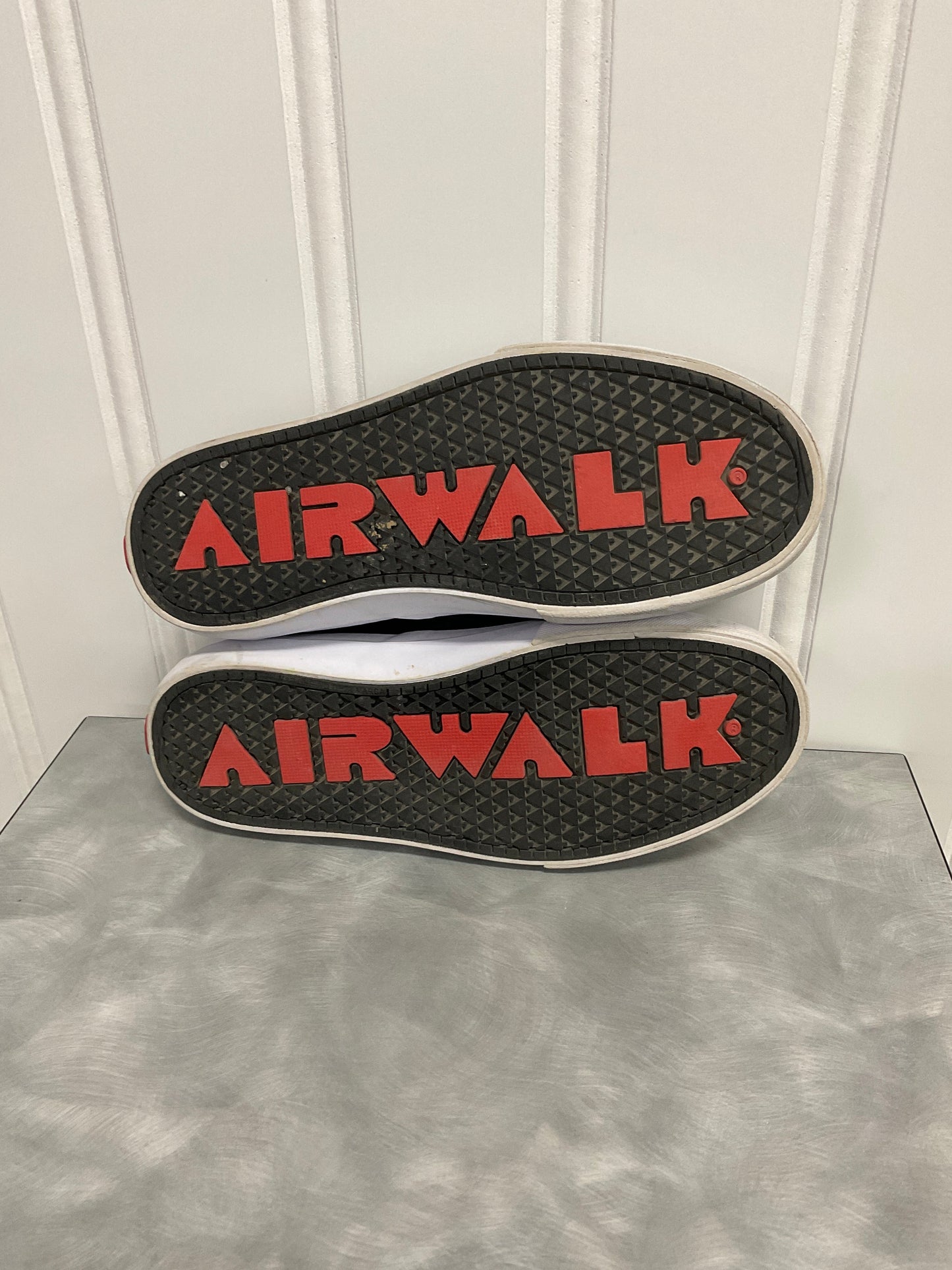 Shoes Sneakers By Airwalk In Black, Size: 9