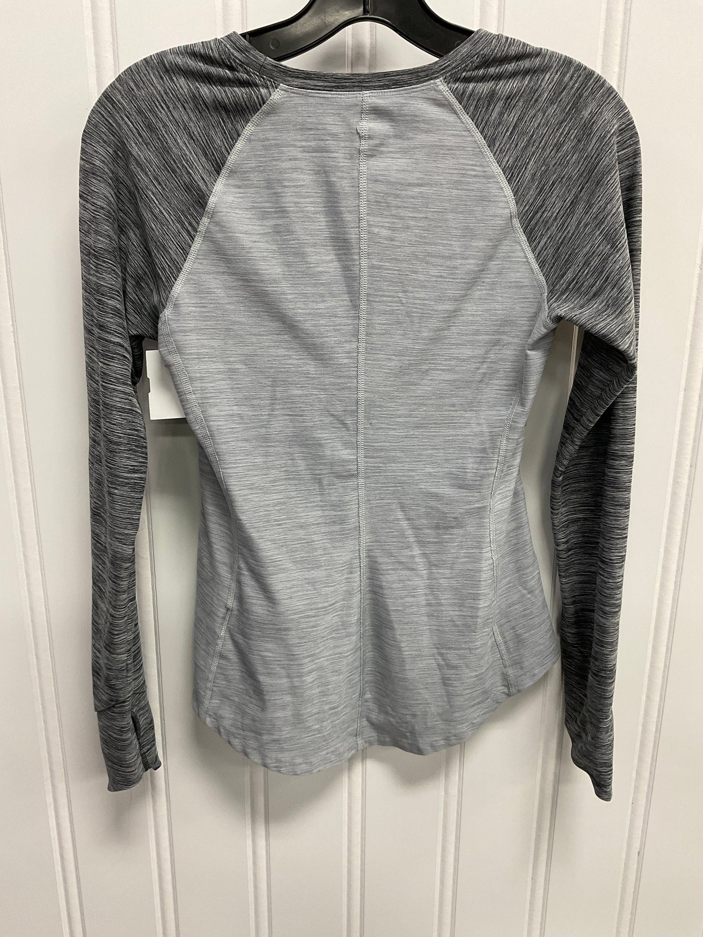 Athletic Top Long Sleeve Crewneck By The North Face In Grey, Size: Xs