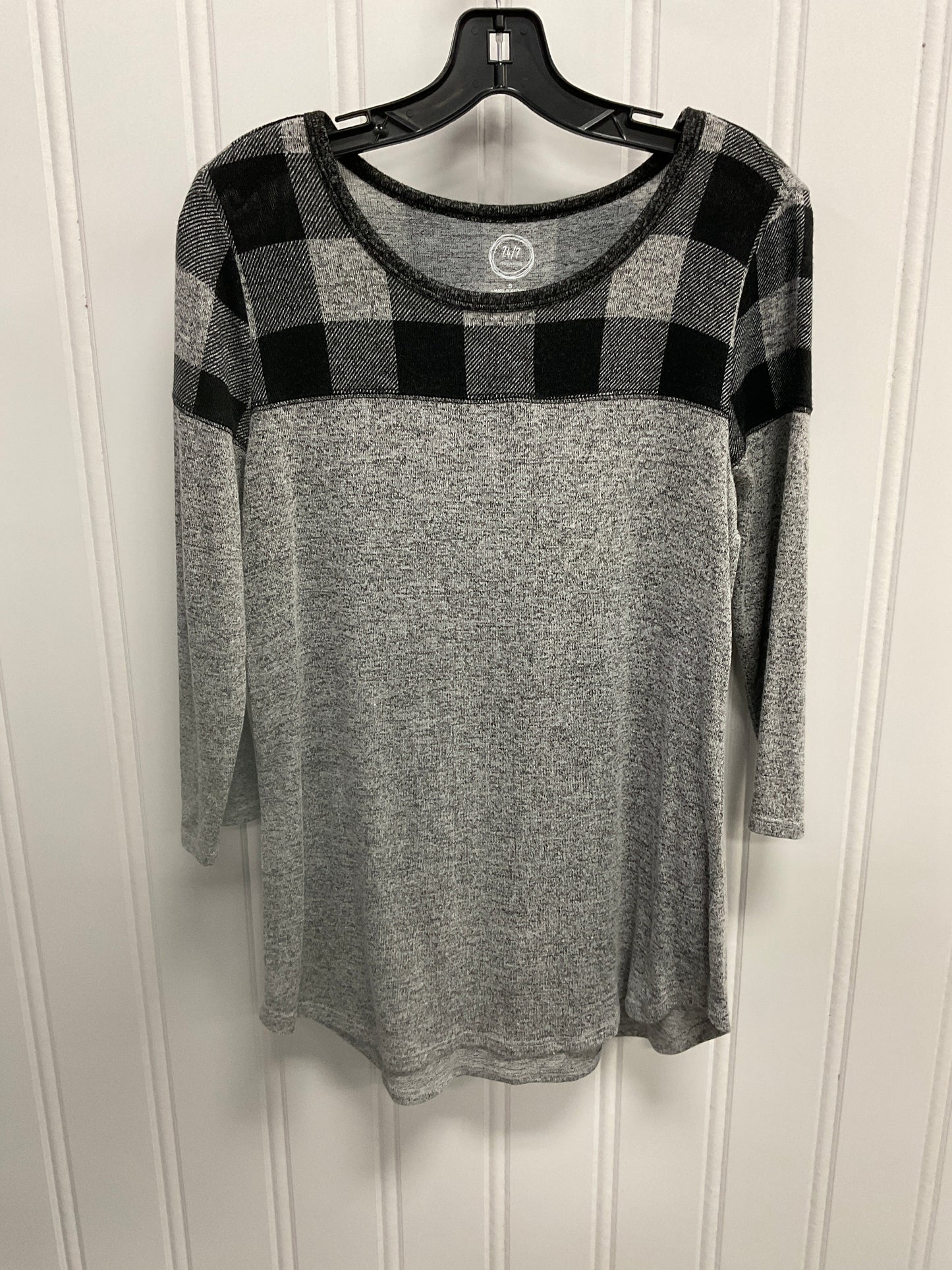 Top Long Sleeve By Maurices In Grey, Size: S