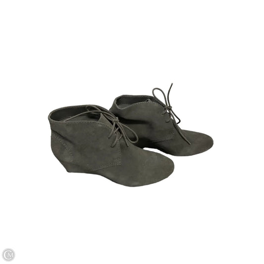 Boots Ankle Heels By Nine West In Grey, Size: 6.5