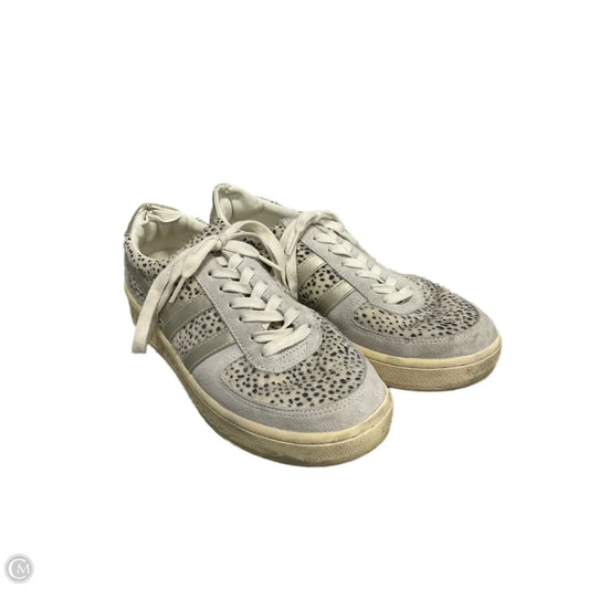Shoes Sneakers By Gola In Grey & White, Size: 9