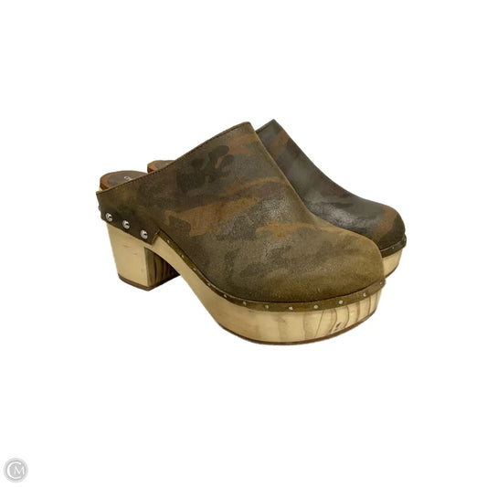 Shoes Heels Platform By Chelsea And Violet In Camouflage Print, Size: 8