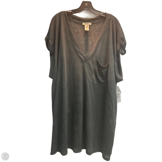 Top Short Sleeve By Torrid In Grey, Size: 4x