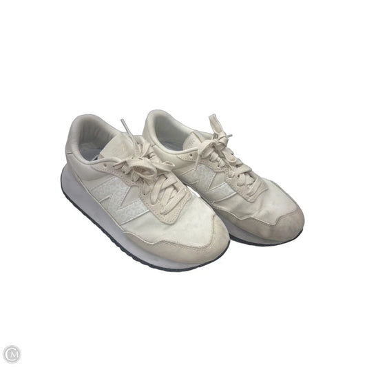 Shoes Athletic By New Balance In Cream, Size: 7