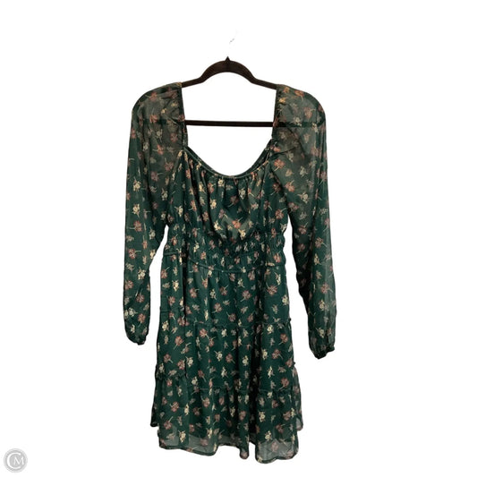Dress Casual Short By Trixxi In Green, Size: L