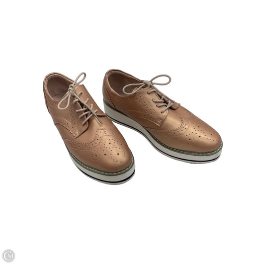 Shoes Sneakers By Clothes Mentor In Rose Gold, Size: 10