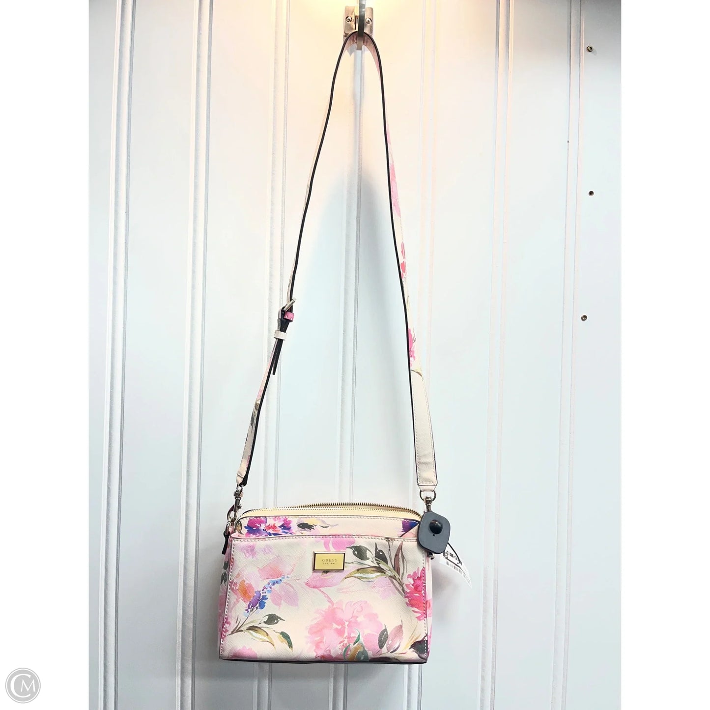 Crossbody By Guess, Size: Medium