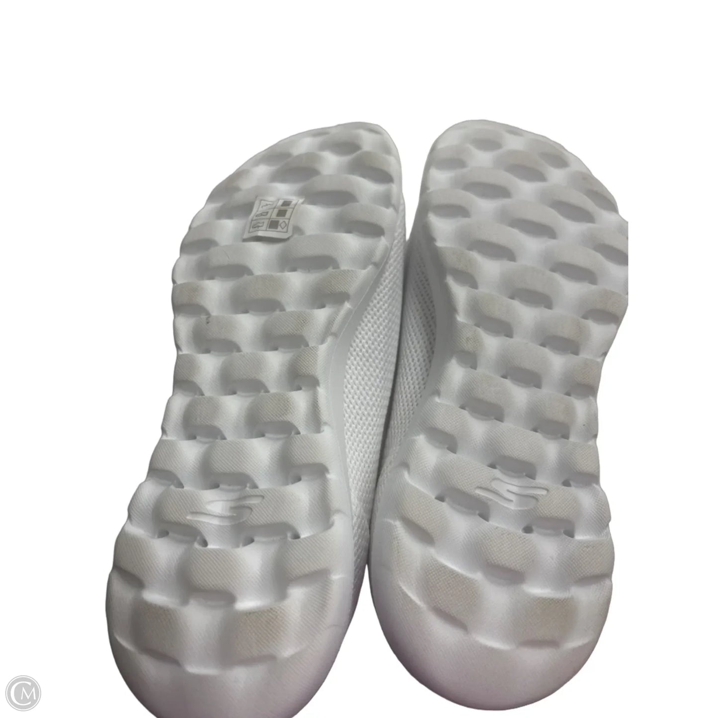 Shoes Sneakers By Skechers In White, Size: 10