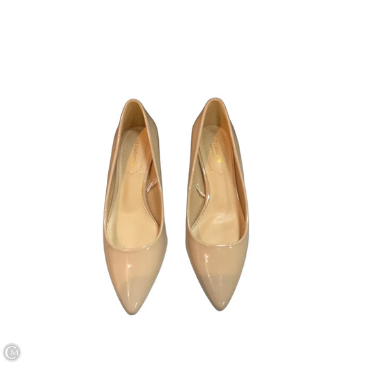 Shoes Heels Kitten By Liz Claiborne In Tan, Size: 6