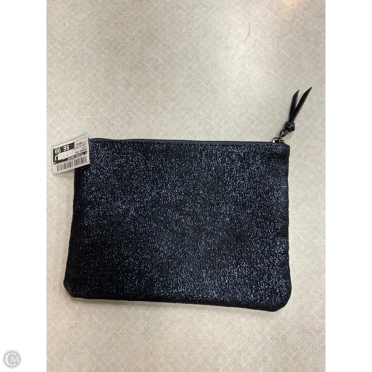 Makeup Bag By Clothes Mentor, Size: Medium