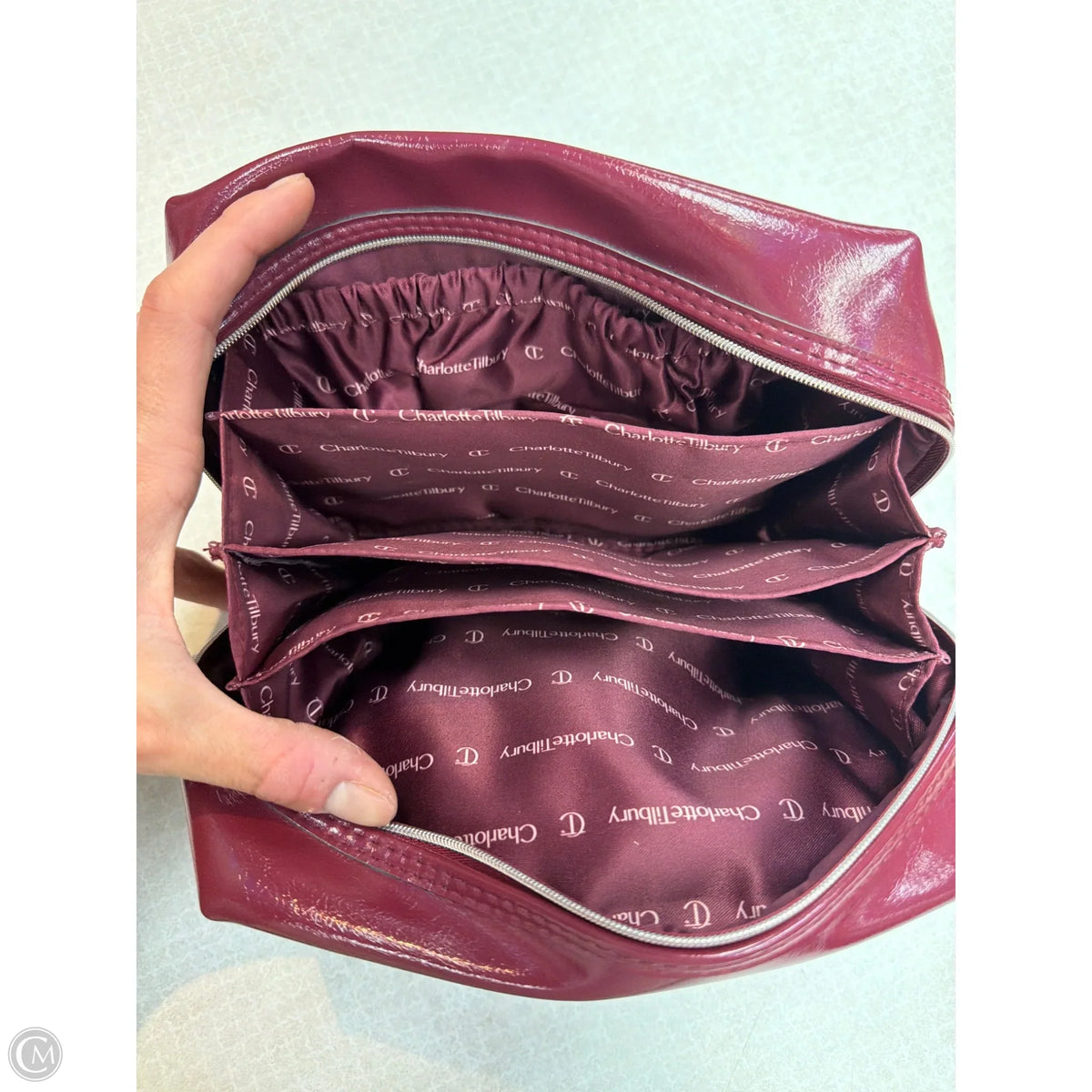 Makeup Bag By Clothes Mentor, Size: Medium