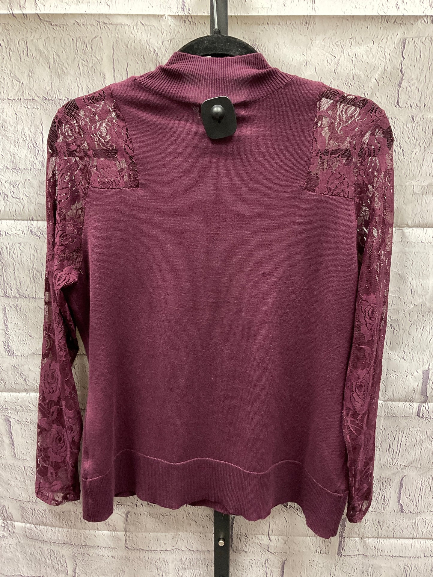 Top Long Sleeve By 89th And Madison  Size: M