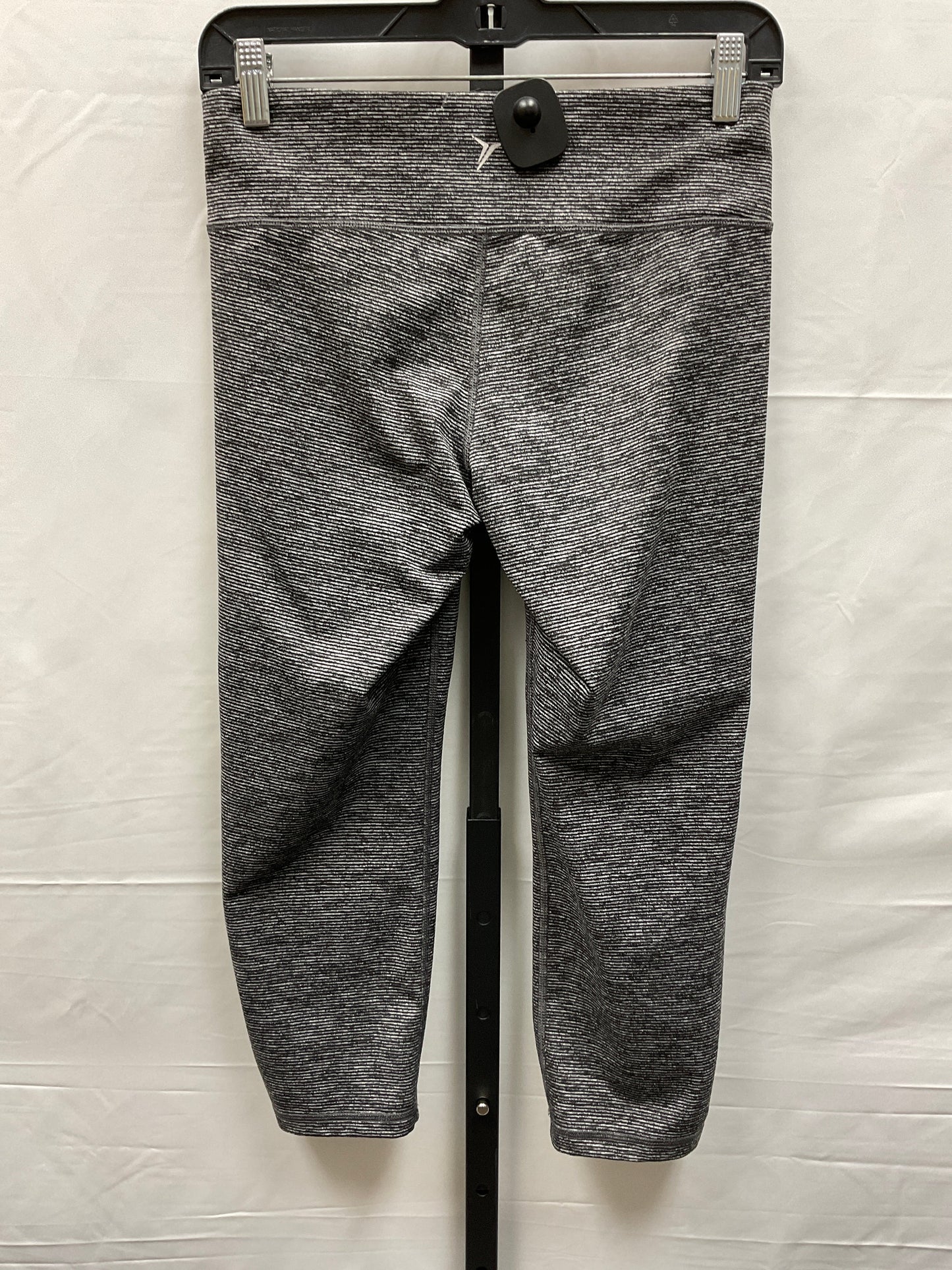 Grey Athletic Leggings Capris Old Navy, Size M